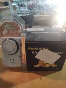 lot 182 image: Box of Solong Tattoo Disposable tub...