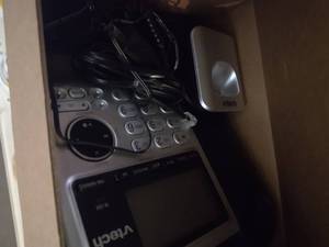 lot 202 image: Vtech desktop phone. Brand new stil...