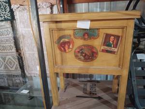 lot 244 image: Vintage wood storage box with Adver...