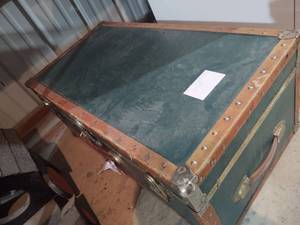 lot 248 image: Rolling Green Trunk...