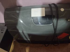 lot 261 image: 1,500 watt Gray deluxe indoor floor...
