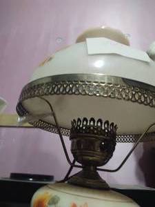lot 264 image: Vintage glass Victorian lamp with p...