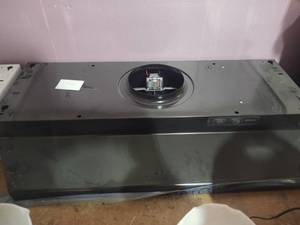lot 268 image: Cabinet range hood Convertible fan ...