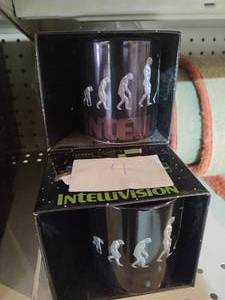 lot 4 image: 7 Intellivision color changing mugs...