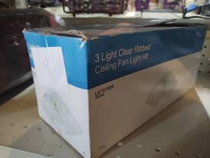 lot 9 image: 3 light clear ribbed celing fan lig...