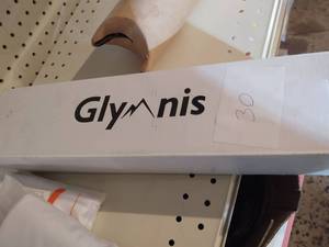 lot 30 image: Glynis clapsable cross country ski ...