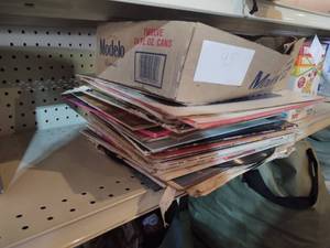 lot 45 image: Lots of Records Vintage Music...