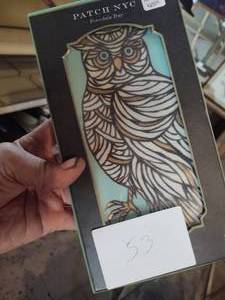 lot 53 image: Patch NYC Porcelain owl tray...