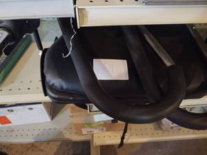 lot 54 image: Lift seat...