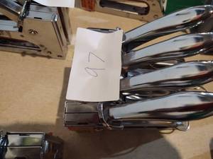 lot 97 image: 4 Arrow 7.4in light duty staple gun...