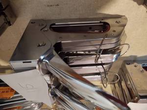 lot 115 image: 4 Junior light duty staple gun Reta...