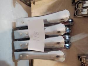 lot 118 image: 4 T50 Arrow heavy duty staple gun  ...