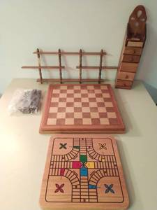 lot 175 image: Collection Of Wood Dcor