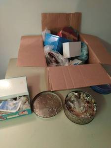 lot 181 image: Collection Of Sewing Items