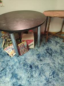 lot 185 image: Two Tables