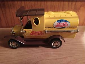 lot 15 image: Pepsi-Cola Golden Wheels Model Car