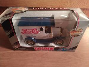 lot 28 image: Vintage Pepsi-Cola Model Car Bank By Golden Wheel