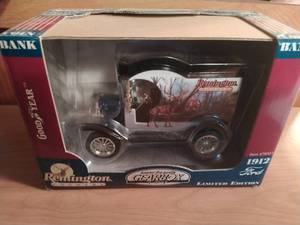 lot 31 image: 1912 Ford Model T Delivery Model Car Remining ton Country By Gearbox Toys