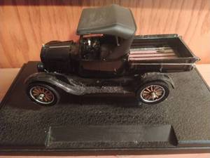 lot 33 image: 1925 Ford Model T Model Car