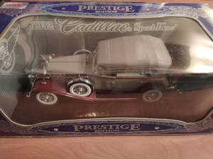 lot 37 image: 1932 Cadillac Sport Phaeton Model Car By Anson