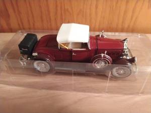 lot 45 image: 1930 Pierce-Arrow By Signature