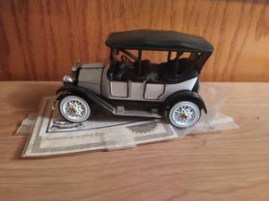 lot 195 image: 1915 Chevrolet Five Passenger Baby Grand Model Car By The National Motor Museum Mint