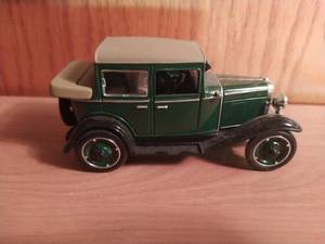 lot 198 image: 1929 Chevy Landau Sedan Model Car By National Motor Museum Mint