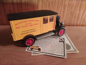 lot 204 image: 1924 Chevrolet Series H 1-Ton Truck Model Car By National Motor Museum Mint