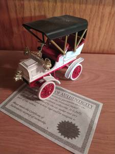 lot 220 image: 1904 Cadillac Model B Model Car By National Motor Museum Mint