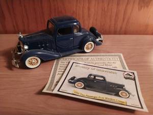 lot 239 image: 1933 Two Passenger Five Window Coupe Model Car By National Motor Museum Mint