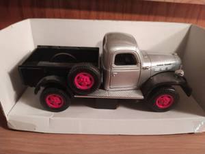 lot 248 image: 1940s Dodge Power Wagon Model Car