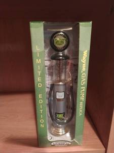lot 251 image: John Deere Die-Cast Limited Edition Wayne Gas Pump By Gearbox Toys