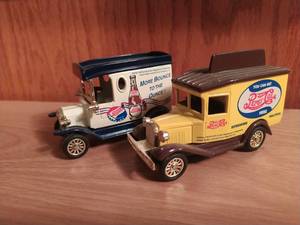 lot 259 image: Two Golden Wheels Pepsi-Cola Delivery Trucks