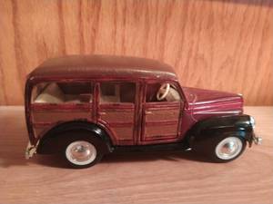 lot 261 image: 1940 Woody Wagon Model Car By Signature