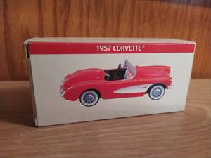 lot 262 image: 1957 Chevrolet Corvette Bowtie Model Car By GM