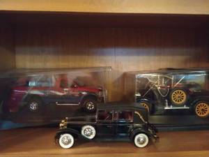 lot 275 image: Model Cars