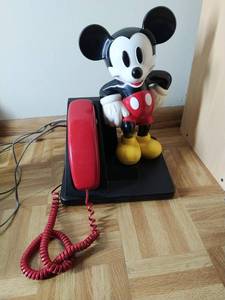 lot 101 image: Micky Mouse Telephone