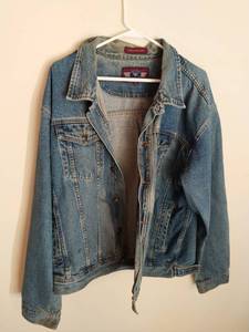 lot 123 image: Vintage Denim Gear Jacket