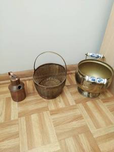 lot 146 image: Three Brass Or Copper Items