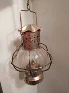 lot 448 image: Vintage Brass Or Similar Material Lantern