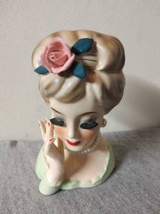 lot 54 image: Vintage 1963 Lady Head Vase Bust