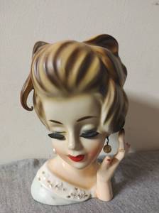 lot 57 image: Vintage Lady Head Vase Bust