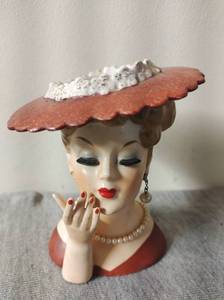 lot 58 image: Vintage 1958 Lady Head Vase Bust