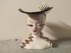 lot 59 image: Vintage Lady Head Vase Bust