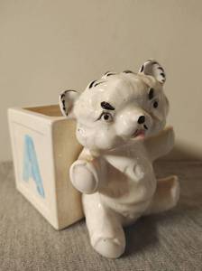 lot 61 image: Vintage Baby Block and Bear Vase