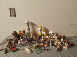 lot 76 image: Collection of Dog Figurines- Mainly Vintage