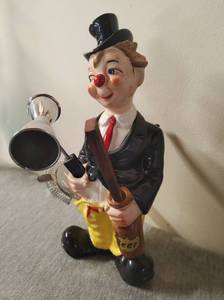 lot 7 image: Vintage Cocktail Utensil Holder Figurine