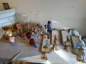 lot 96 image: Collection of Hurricane Lamps and Candle Dcor