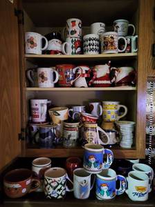 lot 325 image: Huge Collection of Coffee Mugs