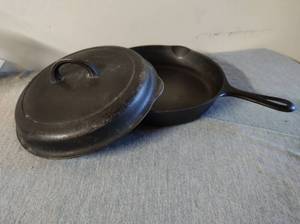 lot 329 image: Griswold Cast Iron Skillet with Lid